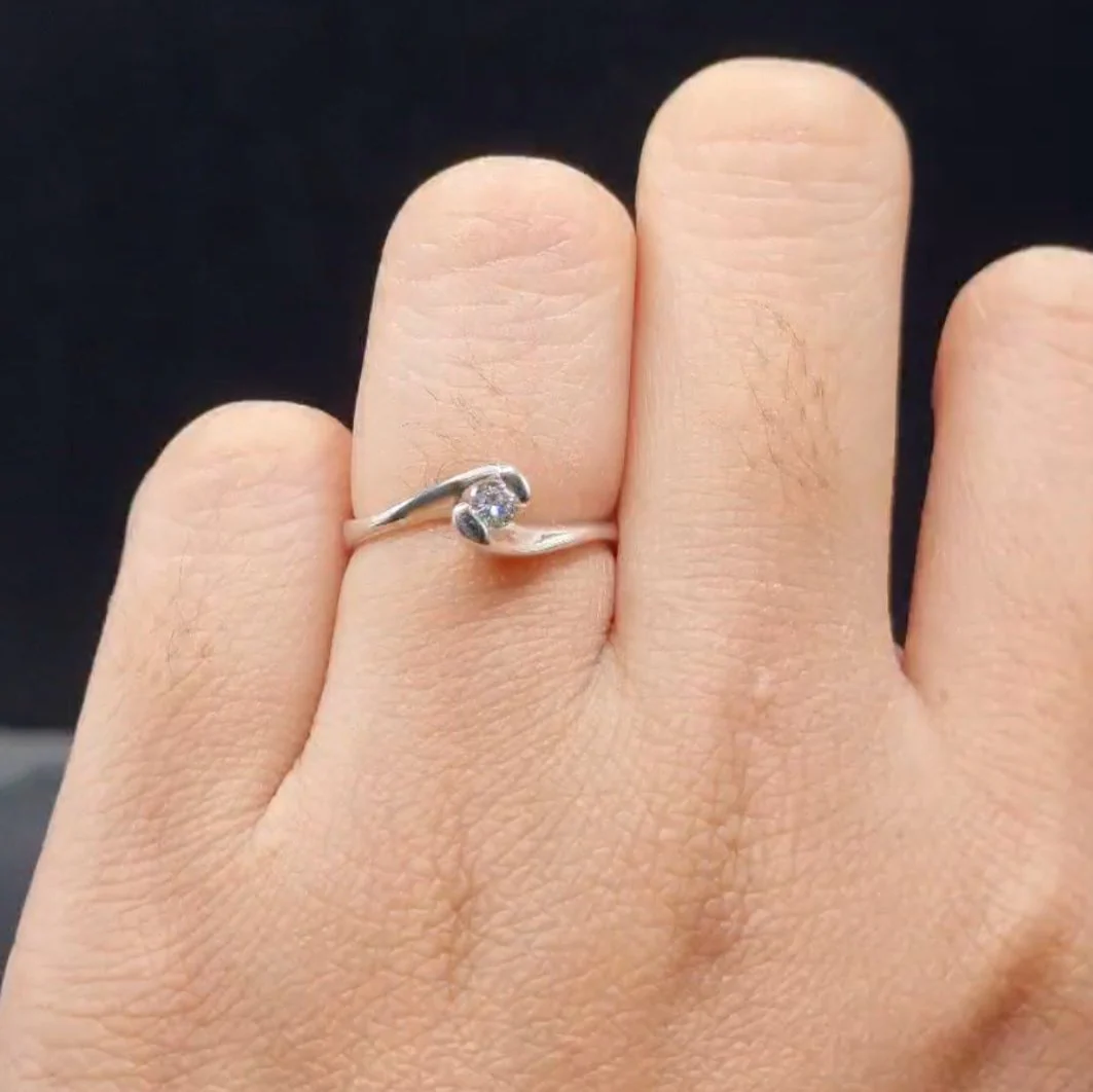 14K White Gold Diamond Ring with Elegant Spiral Design - Image 2