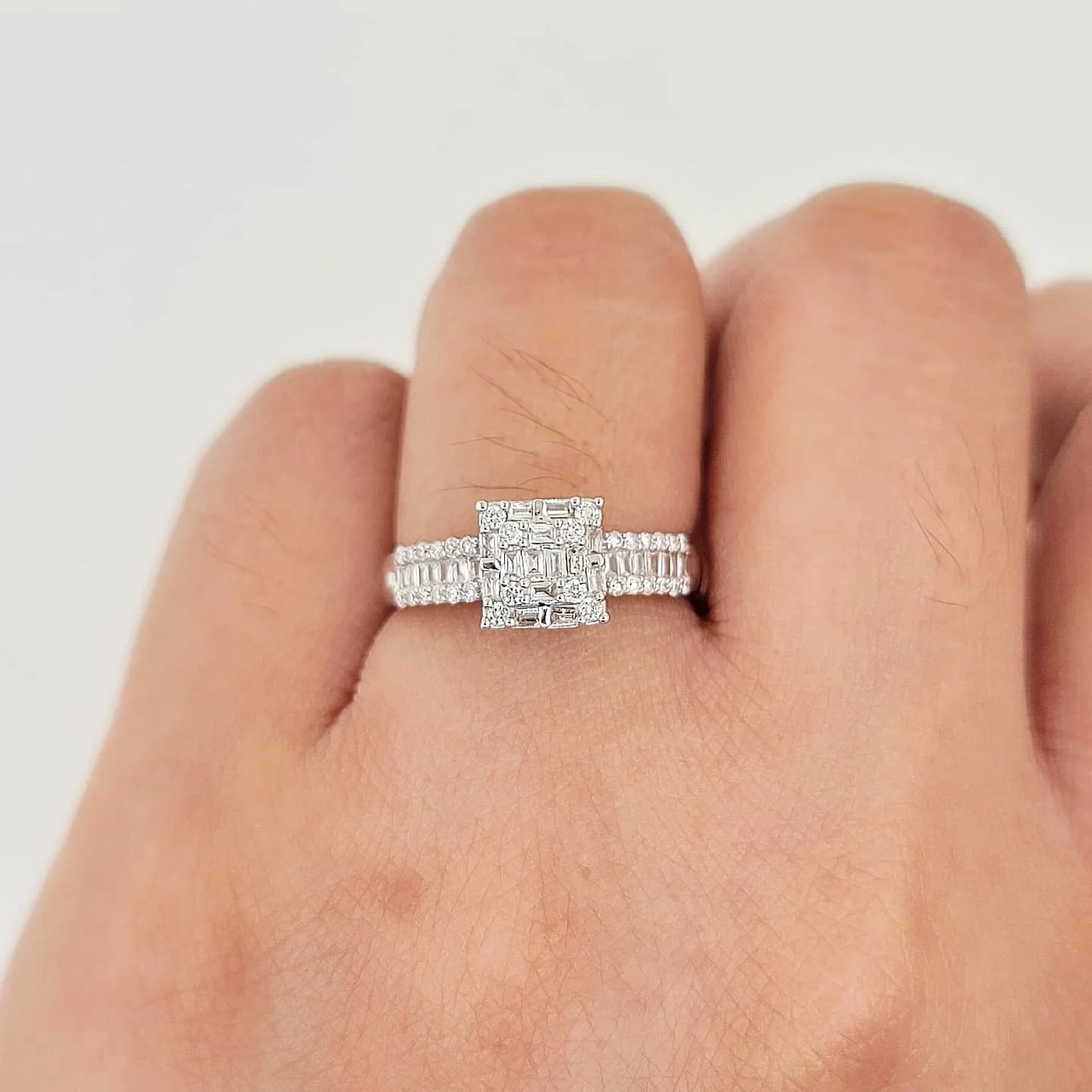 .39ctw Princess Illusion Diamond Engagement/Women's Ring 18K White Gold - Image 2