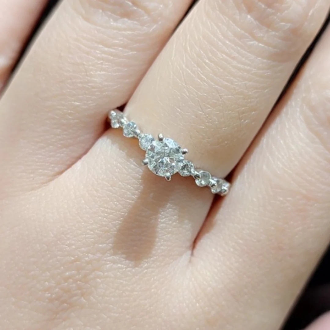 .65ct Diamond Engagement Ring with Single Prong Band - Image 2