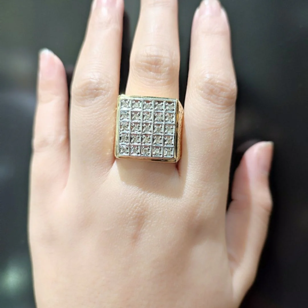 .70ctw Square Diamond Men’s Ring - Image 2