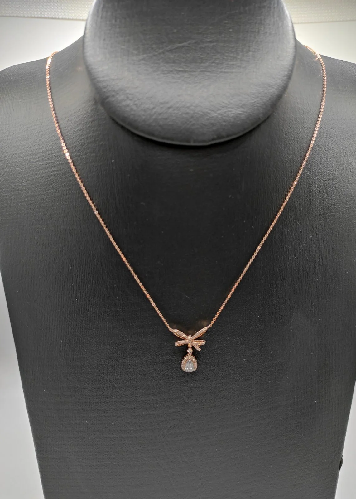 .20ct Pear Ribbon Diamond Necklace - Image 2