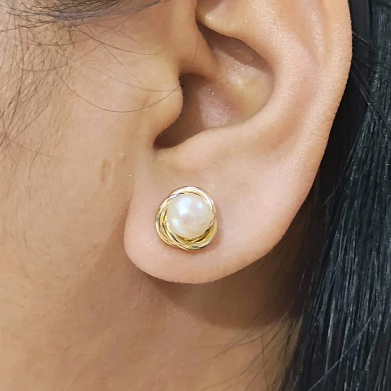 Freshwater Pearl Swirl Stud Earrings 18K Gold - Image 2