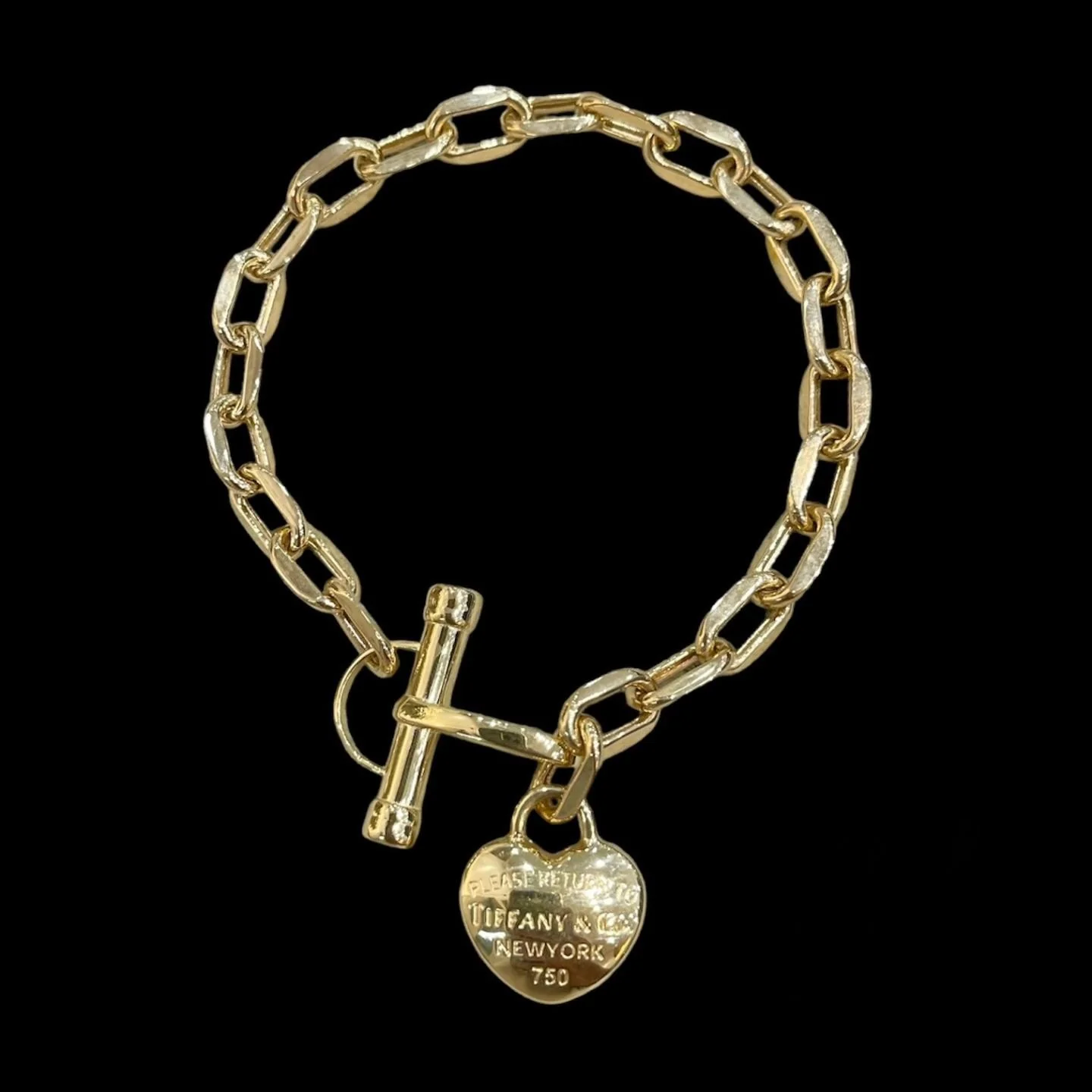Heart Toggle Bracelet 18K Gold - Image 2