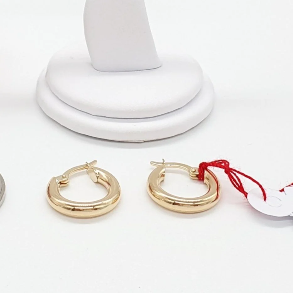 Plain Hoop Earrings 18K Gold - Image 3