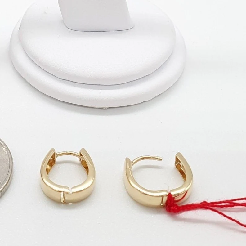 Plain Clip Earrings 18K Gold - Image 2