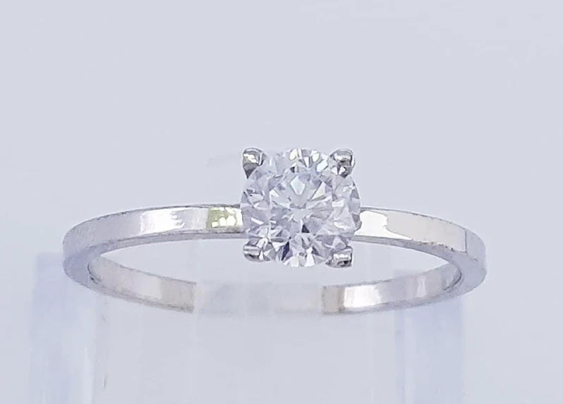 MAISEE 18K Gold Solitaire Engagement Ring - Image 2