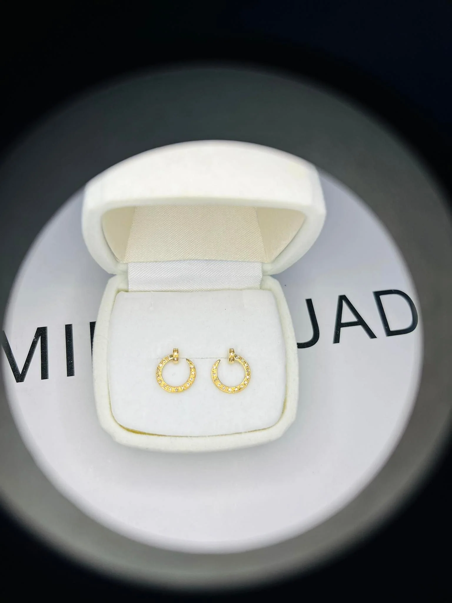 Nail Diamond Earrings 18K Gold - Image 4