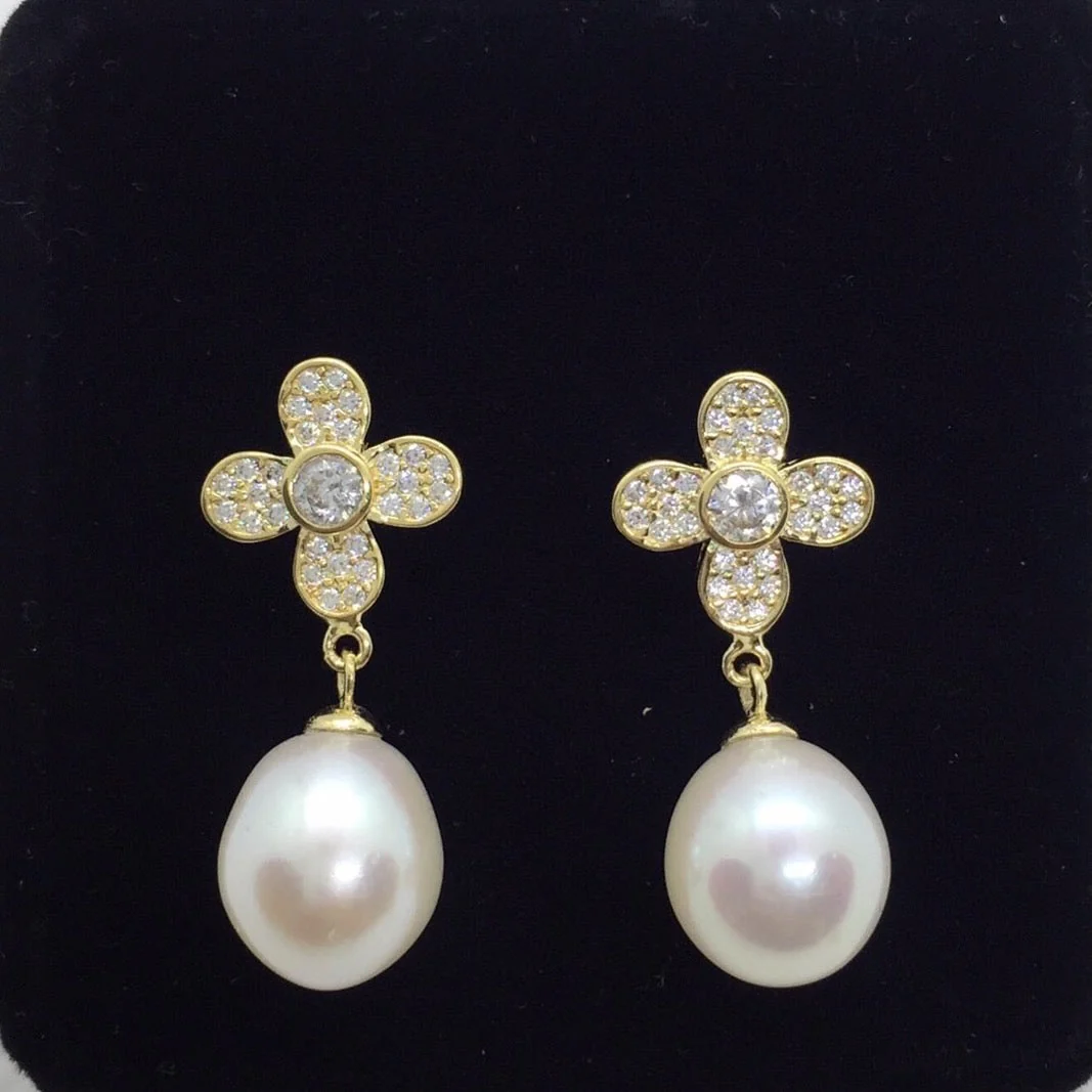 Flower Pearl Dangling Earrings 18K Gold