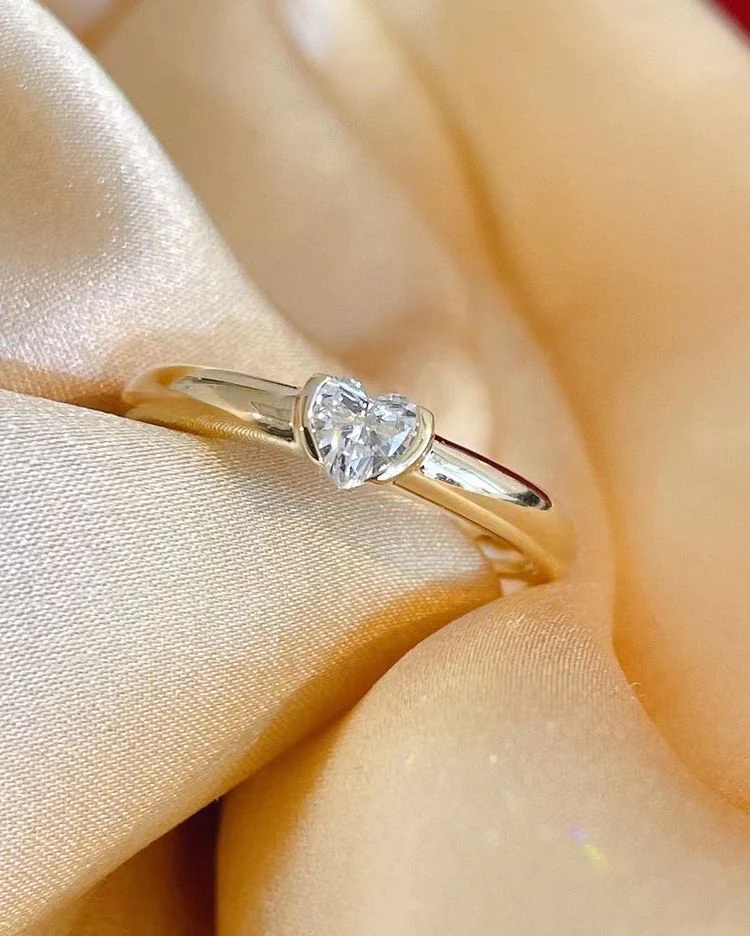 Precious Heart Diamond Engagement/Women's Ring 18K Yellow Gold - Pre-Order - Image 3