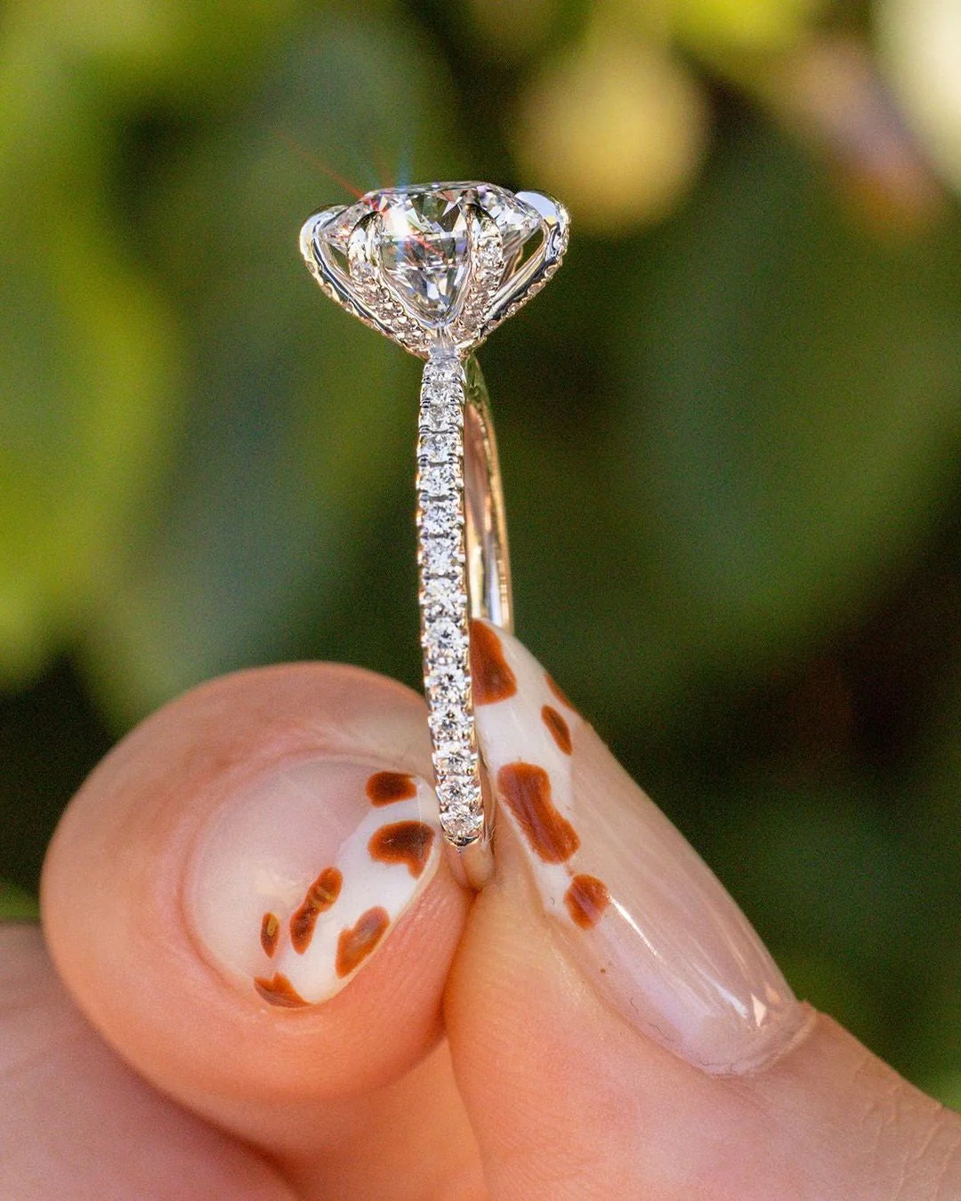 SABEENA 2CT 8MM Moissanite Engagement Ring, Round Cut 925, 9K, 14K, 18K White Gold - Image 3