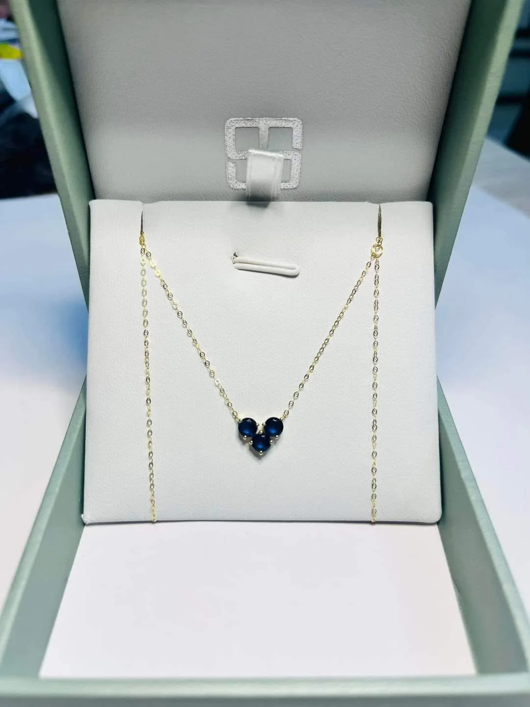 Triple Birthstone Necklace 18K - January to December - Image 4