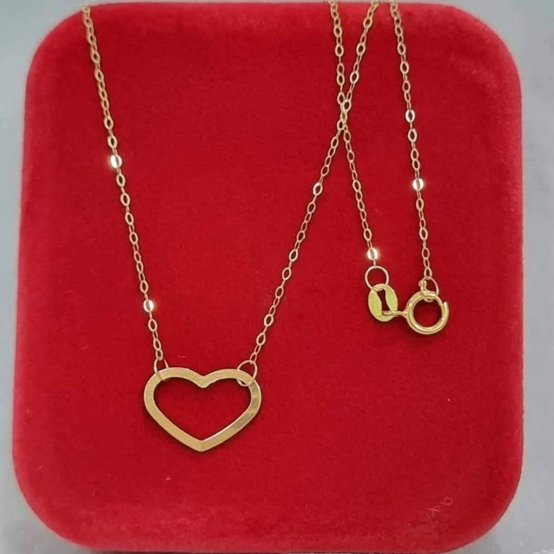 Heart Center Necklace 18K Gold